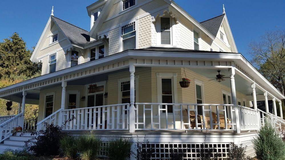 Greenway House Bed And Breakfast กรีนเลก ภายนอก รูปภาพ